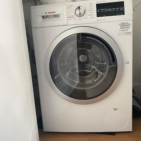 Morden 1 Bedroom City- Apt Central Stylish Living クロイドン エクステリア 写真