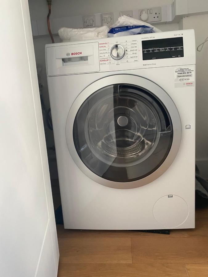 Morden 1 Bedroom City- Apt Central Stylish Living クロイドン エクステリア 写真